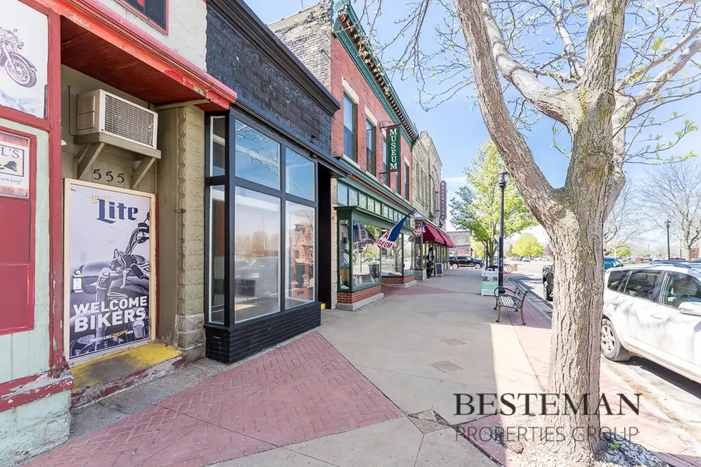 557 W Western Avenue Muskegon City MI 49440