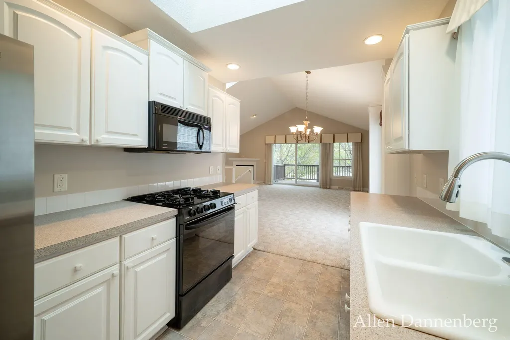 845 Bluff Creek Drive Grand Haven City MI 49417