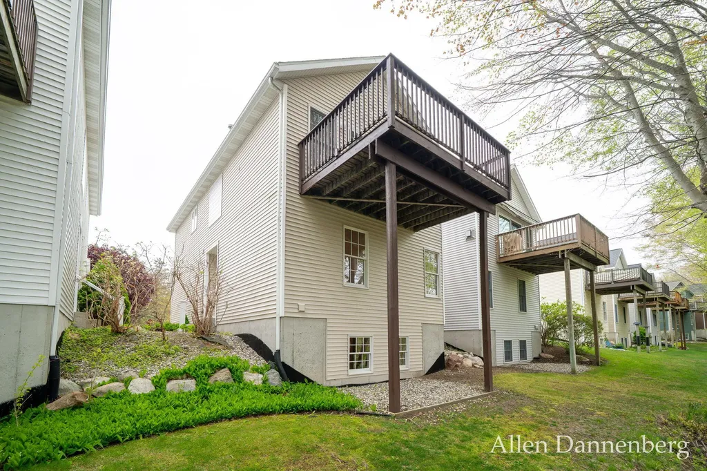 845 Bluff Creek Drive Grand Haven City MI 49417