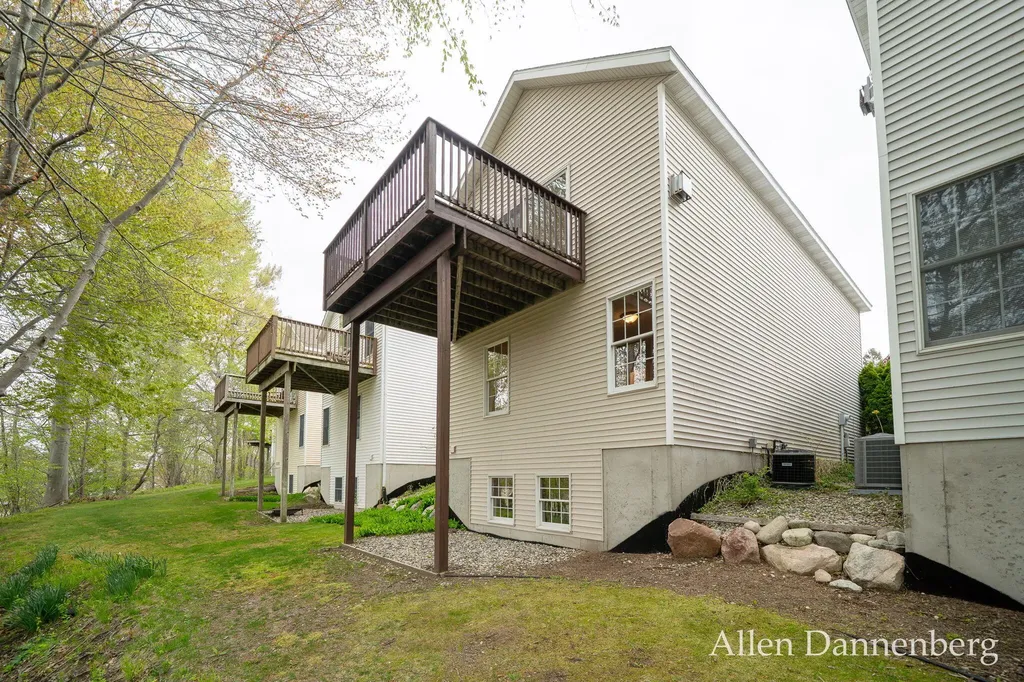 845 Bluff Creek Drive Grand Haven City MI 49417
