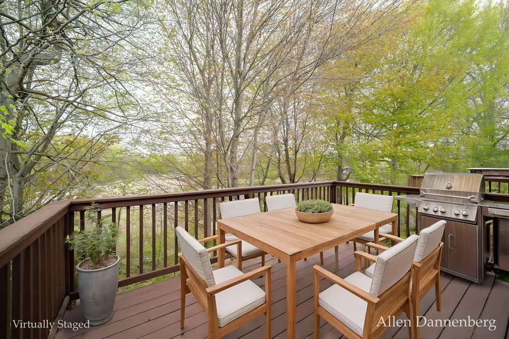 845 Bluff Creek Drive Grand Haven City MI 49417