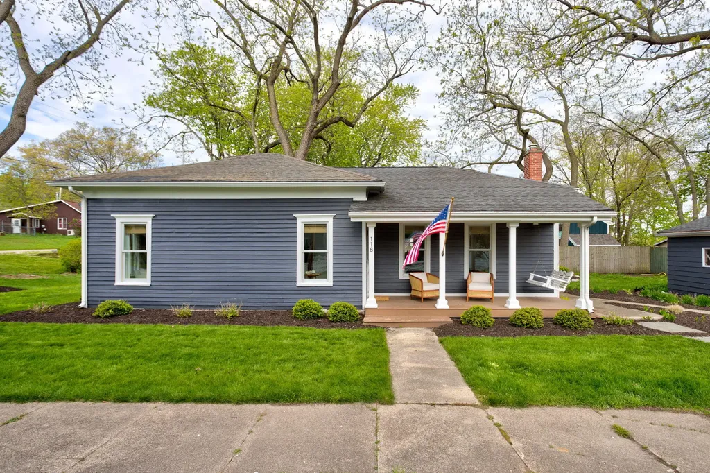 118 S Spring Street Unknown City MI 49406