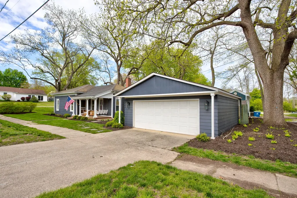 118 S Spring Street Unknown City MI 49406