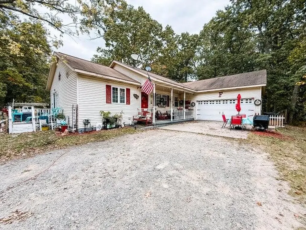 1850 Mildred Street Muskegon Charter Township MI 49445