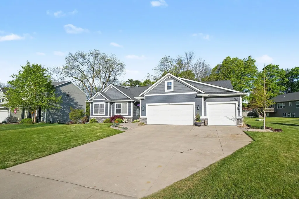 6587 Alward Drive Georgetown Charter Township MI 49426