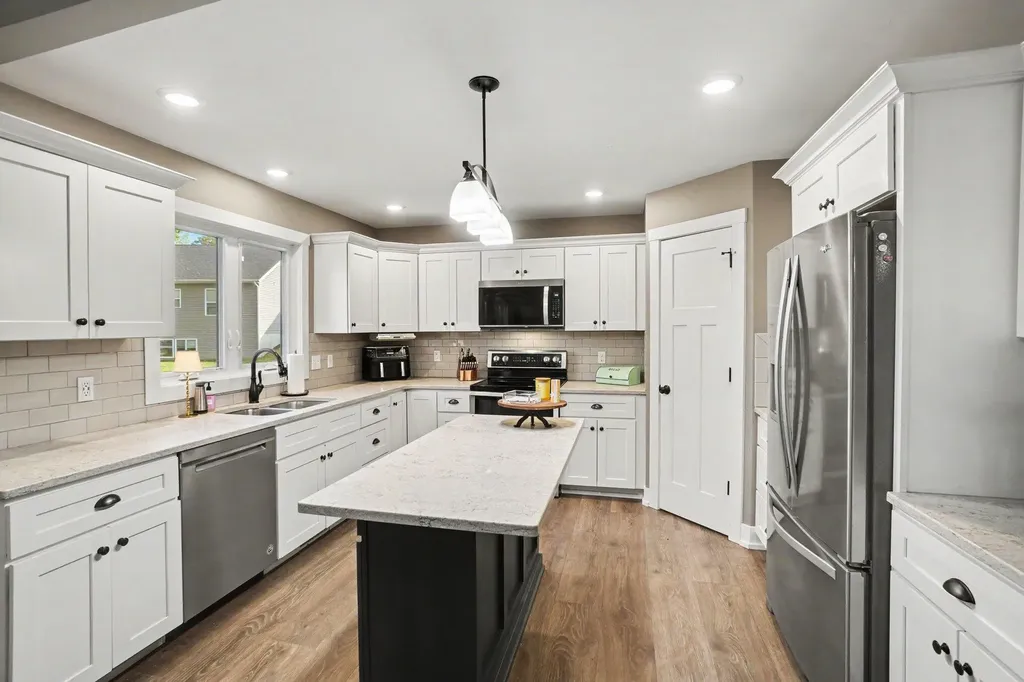 6587 Alward Drive Georgetown Charter Township MI 49426
