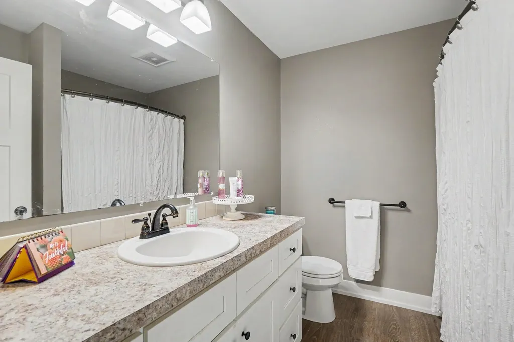 6587 Alward Drive Georgetown Charter Township MI 49426