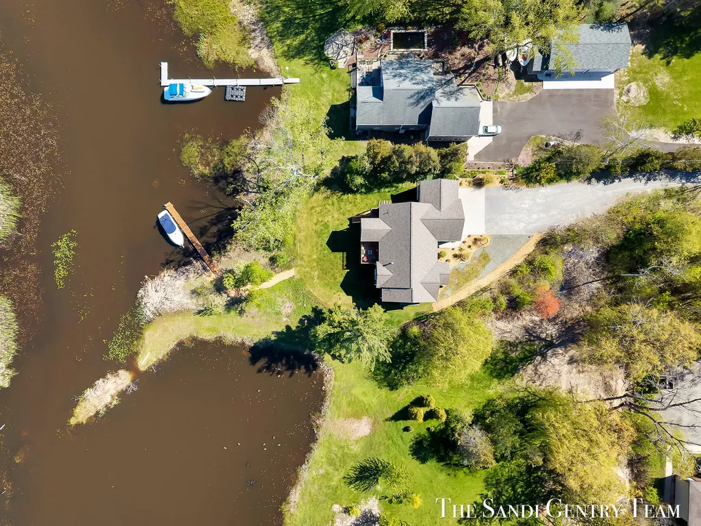 17940 Cove Street Ferrysburg City MI 49456
