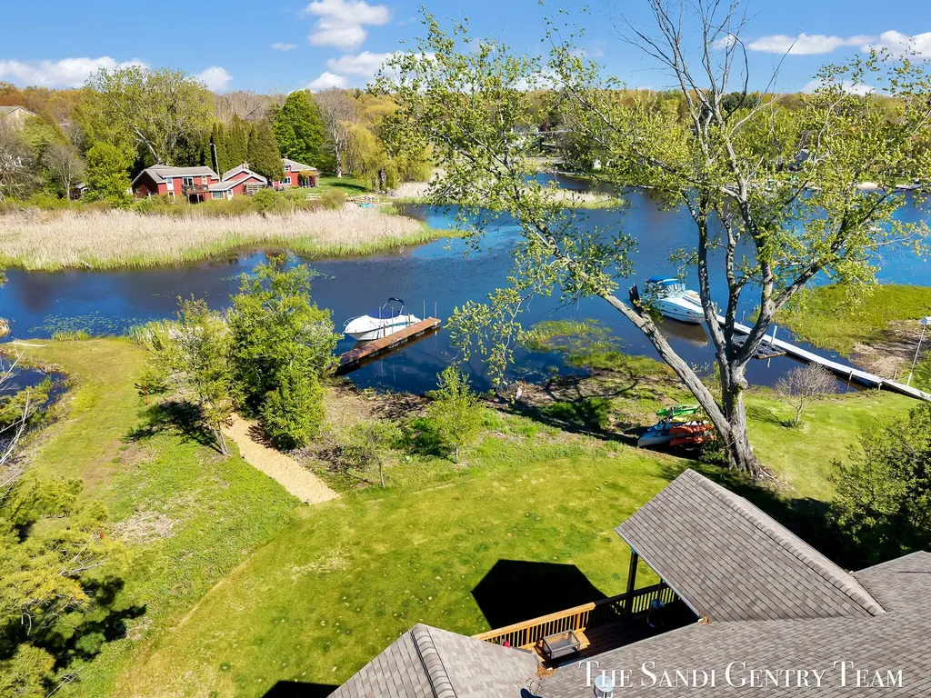 17940 Cove Street Ferrysburg City MI 49456