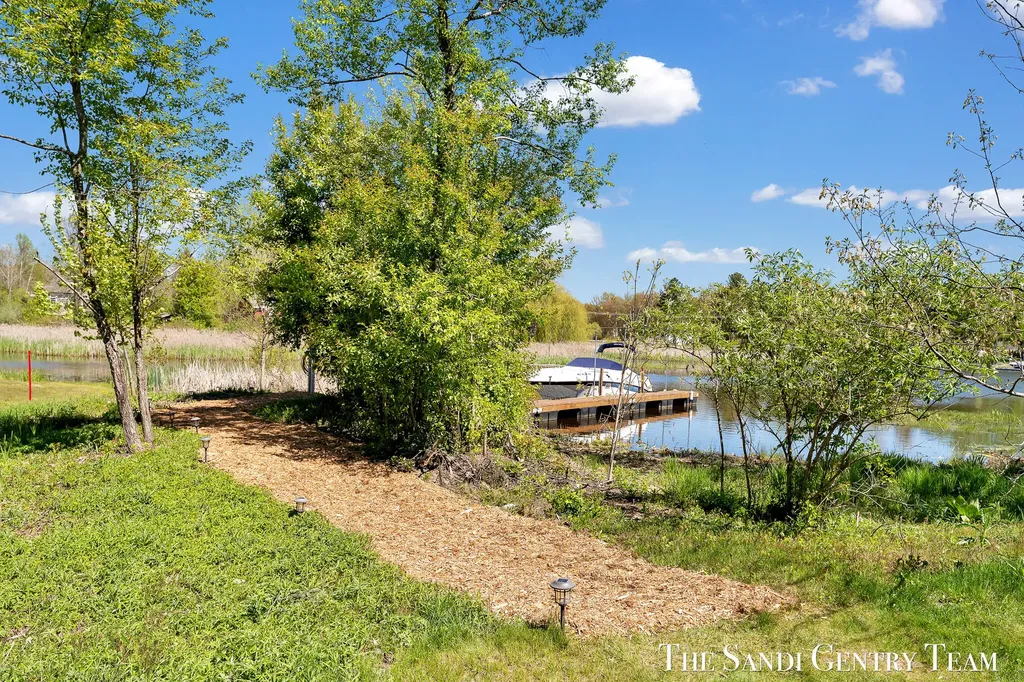17940 Cove Street Ferrysburg City MI 49456