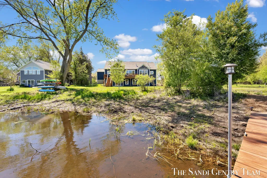 17940 Cove Street Ferrysburg City MI 49456