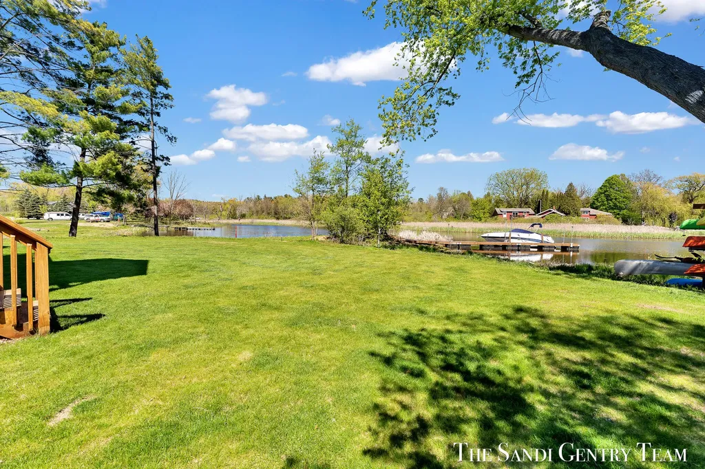 17940 Cove Street Ferrysburg City MI 49456
