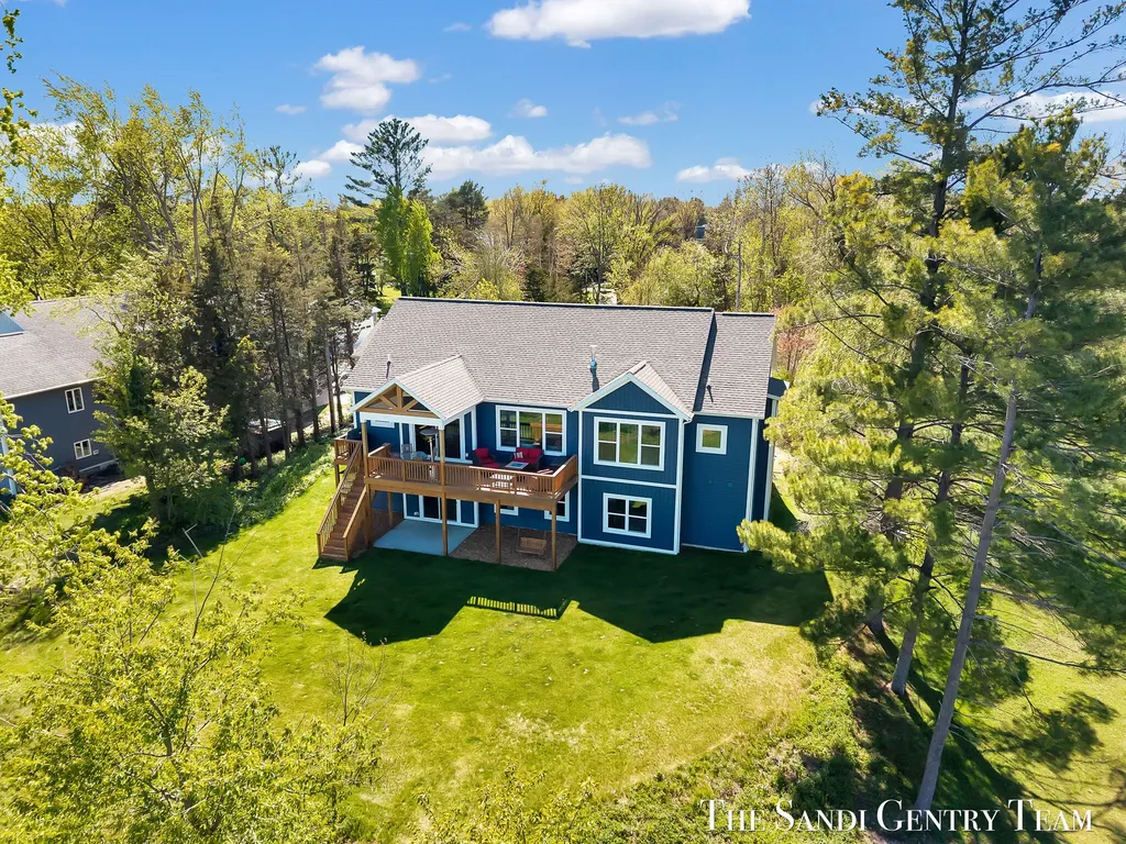17940 Cove Street Ferrysburg City MI 49456