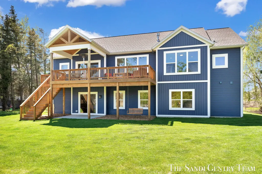 17940 Cove Street Ferrysburg City MI 49456