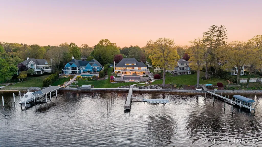 15945 Orchard Point Drive Spring Lake Township MI 49456