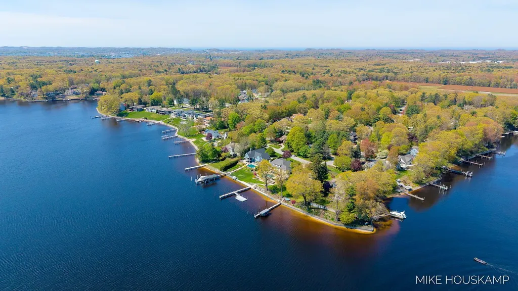 15945 Orchard Point Drive Spring Lake Township MI 49456