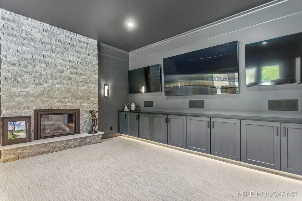 15945 Orchard Point Drive Spring Lake Township MI 49456