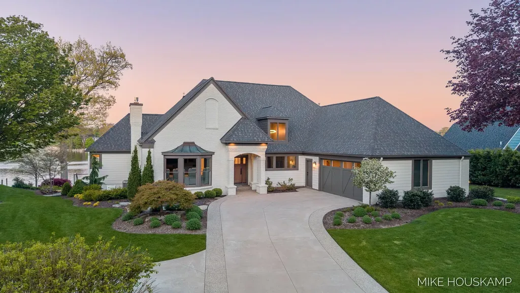 15945 Orchard Point Drive Spring Lake Township MI 49456