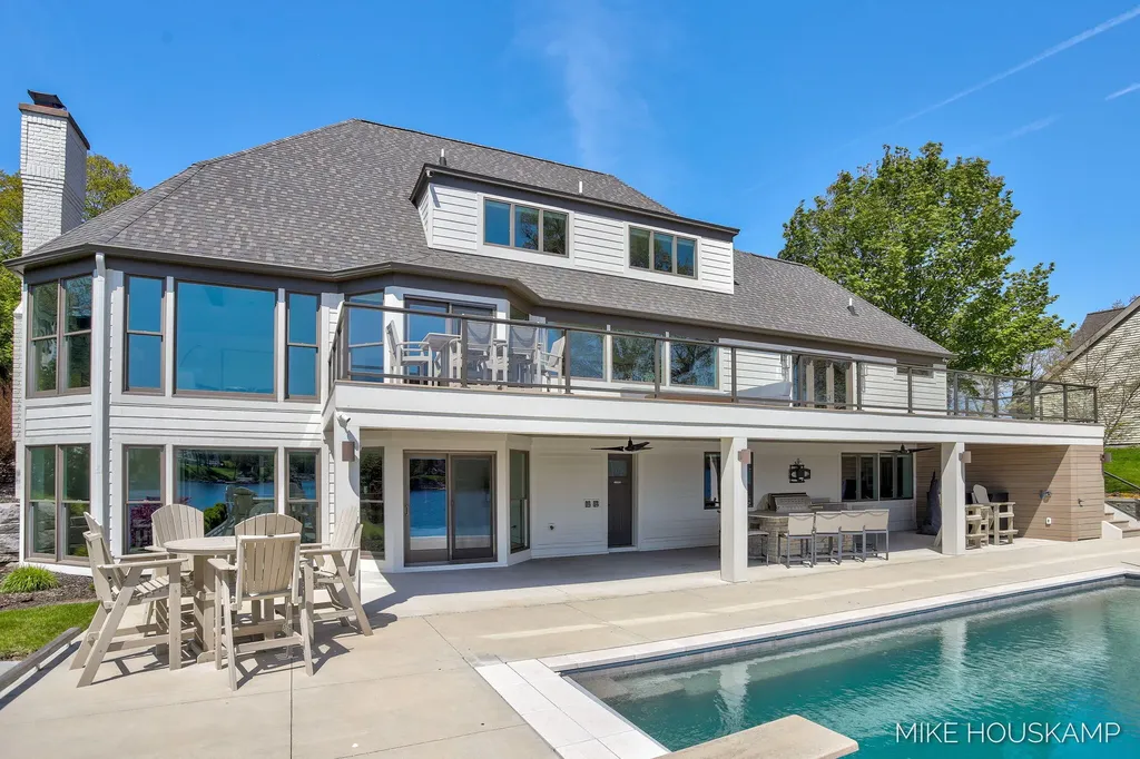 15945 Orchard Point Drive Spring Lake Township MI 49456