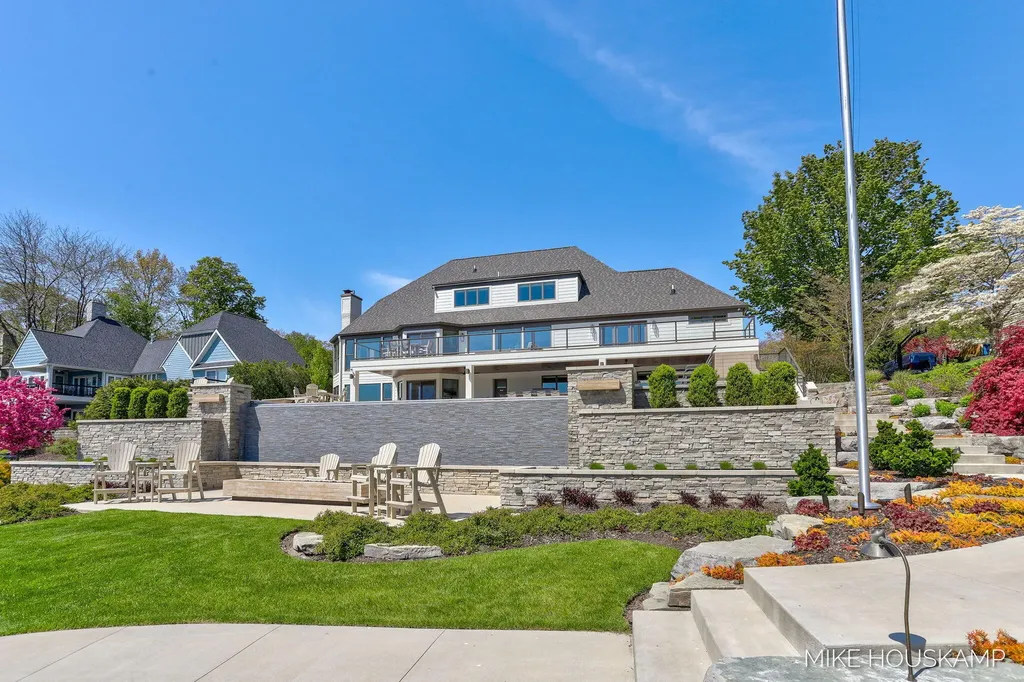15945 Orchard Point Drive Spring Lake Township MI 49456