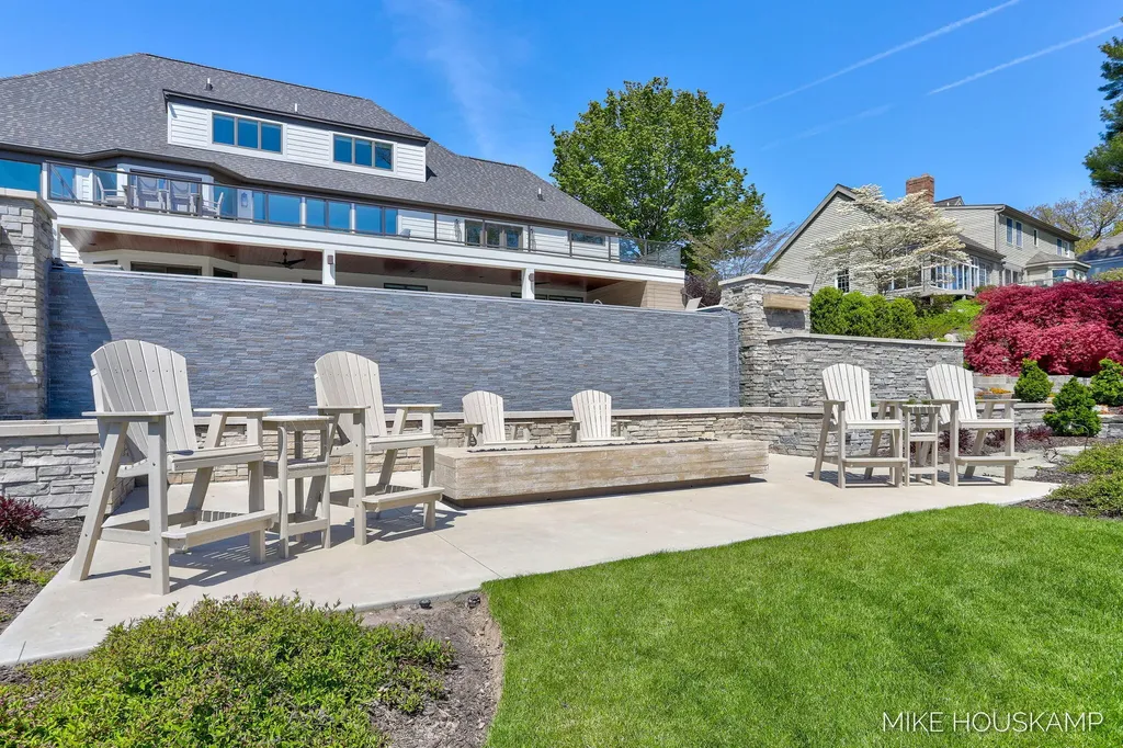 15945 Orchard Point Drive Spring Lake Township MI 49456