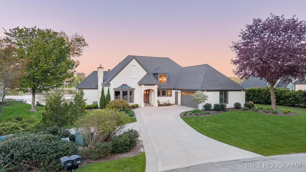 15945 Orchard Point Drive Spring Lake Township MI 49456