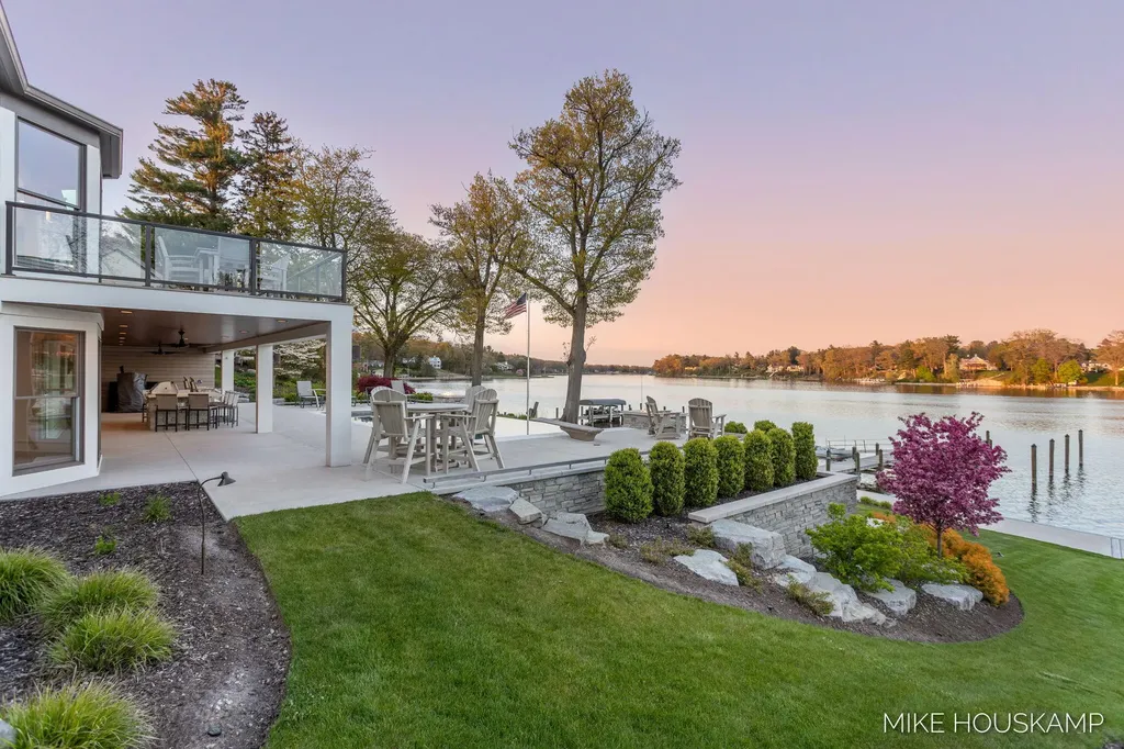 15945 Orchard Point Drive Spring Lake Township MI 49456