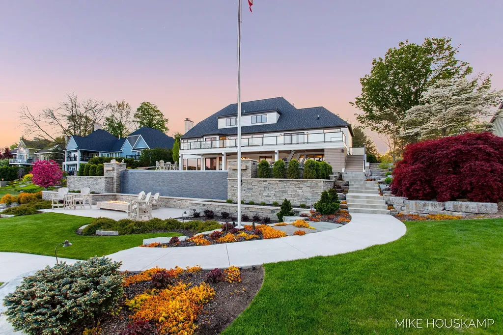 15945 Orchard Point Drive Spring Lake Township MI 49456