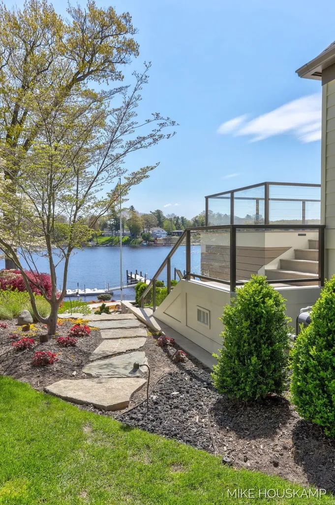 15945 Orchard Point Drive Spring Lake Township MI 49456