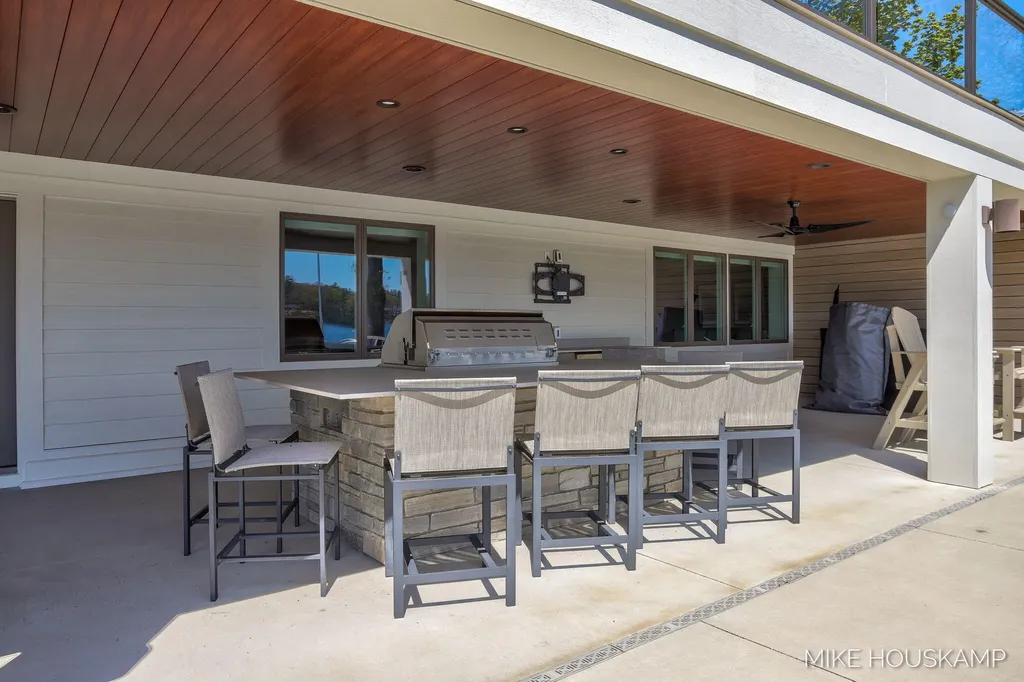 15945 Orchard Point Drive Spring Lake Township MI 49456
