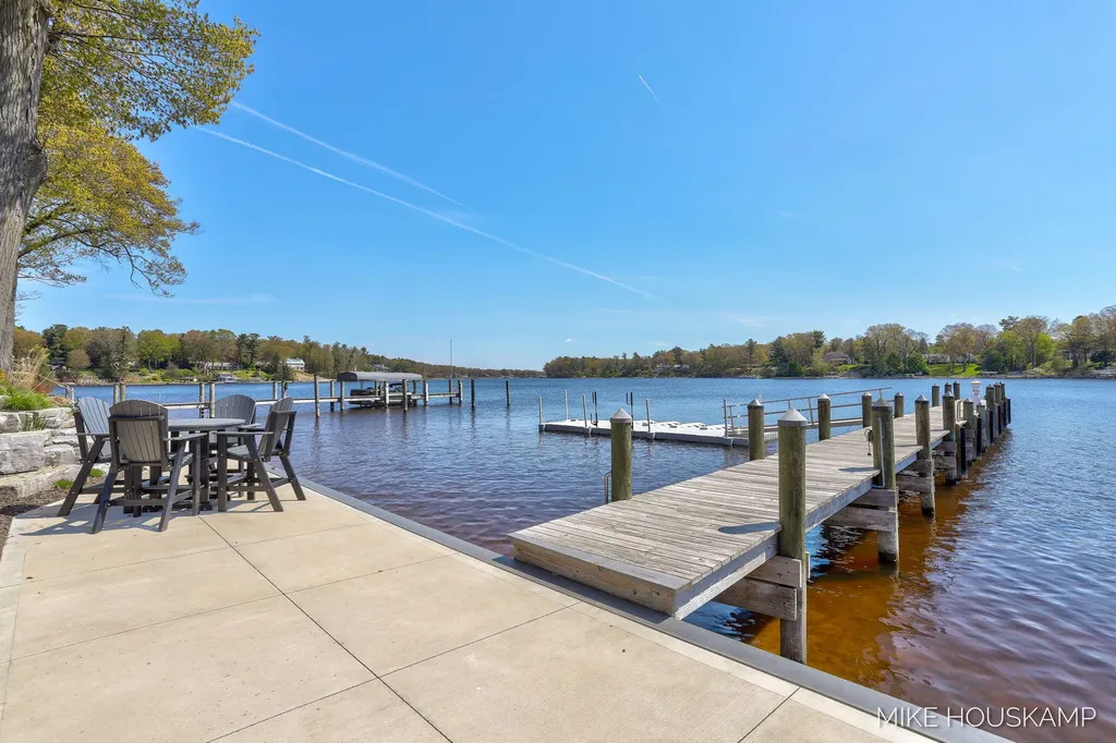 15945 Orchard Point Drive Spring Lake Township MI 49456