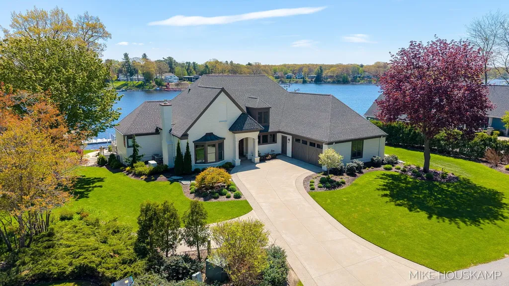 15945 Orchard Point Drive Spring Lake Township MI 49456