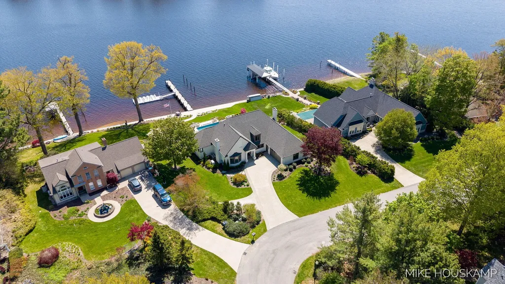 15945 Orchard Point Drive Spring Lake Township MI 49456