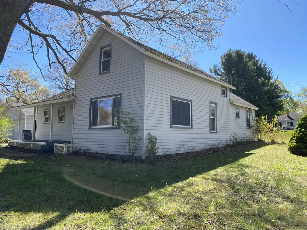 7942 Hill Street Montague City MI 49437