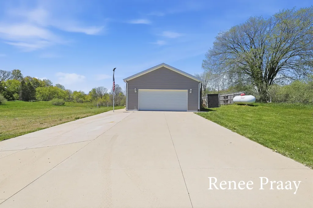 13241 Wabasis NE Spencer Township MI 49319