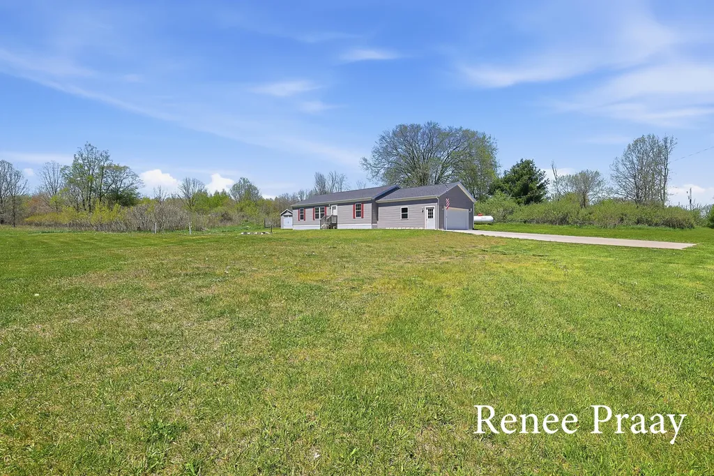 13241 Wabasis NE Spencer Township MI 49319