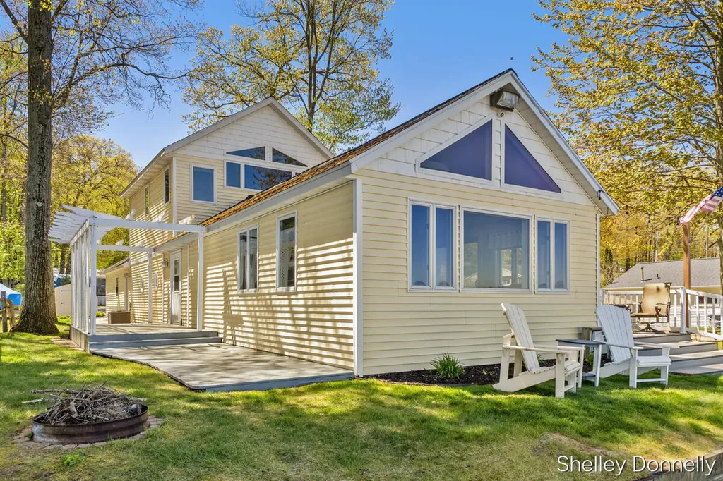 1071 E Hess Lake Drive Brooks Township MI 49327