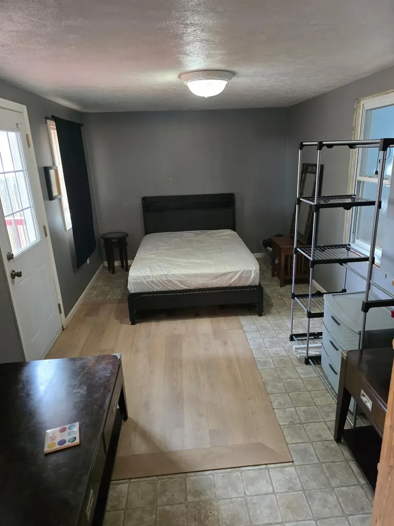 1636 Delwood Avenue SW Wyoming City MI 49509