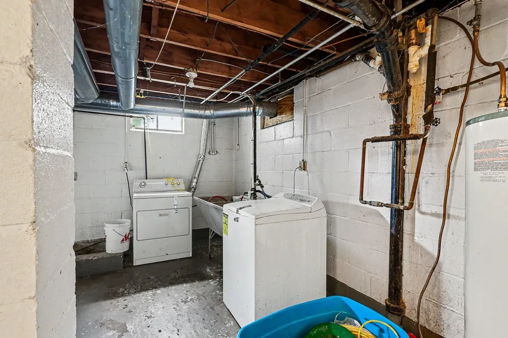 1636 Delwood Avenue SW Wyoming City MI 49509