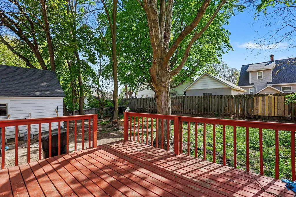 1636 Delwood Avenue SW Wyoming City MI 49509
