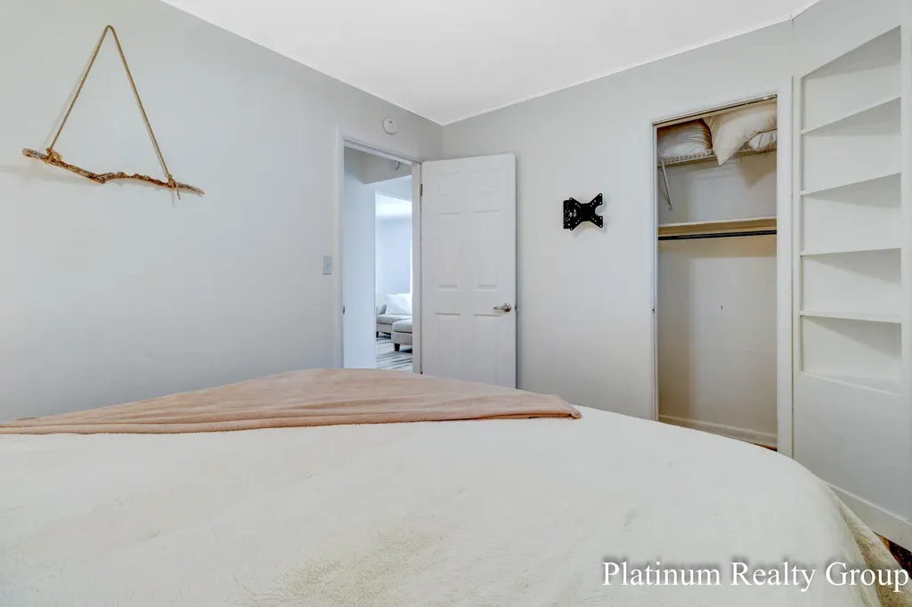 2390 Greenwood Street Muskegon City MI 49441