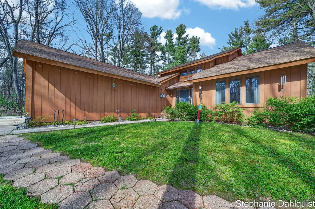 848 Scenic Drive Laketon Township MI 49445