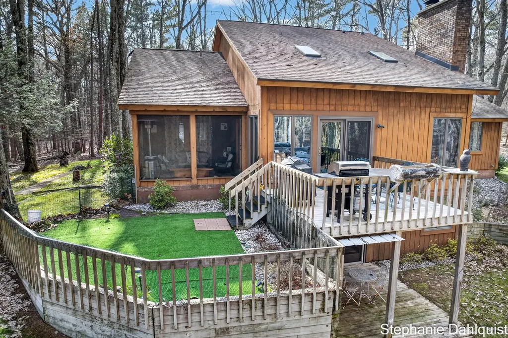 848 Scenic Drive Laketon Township MI 49445
