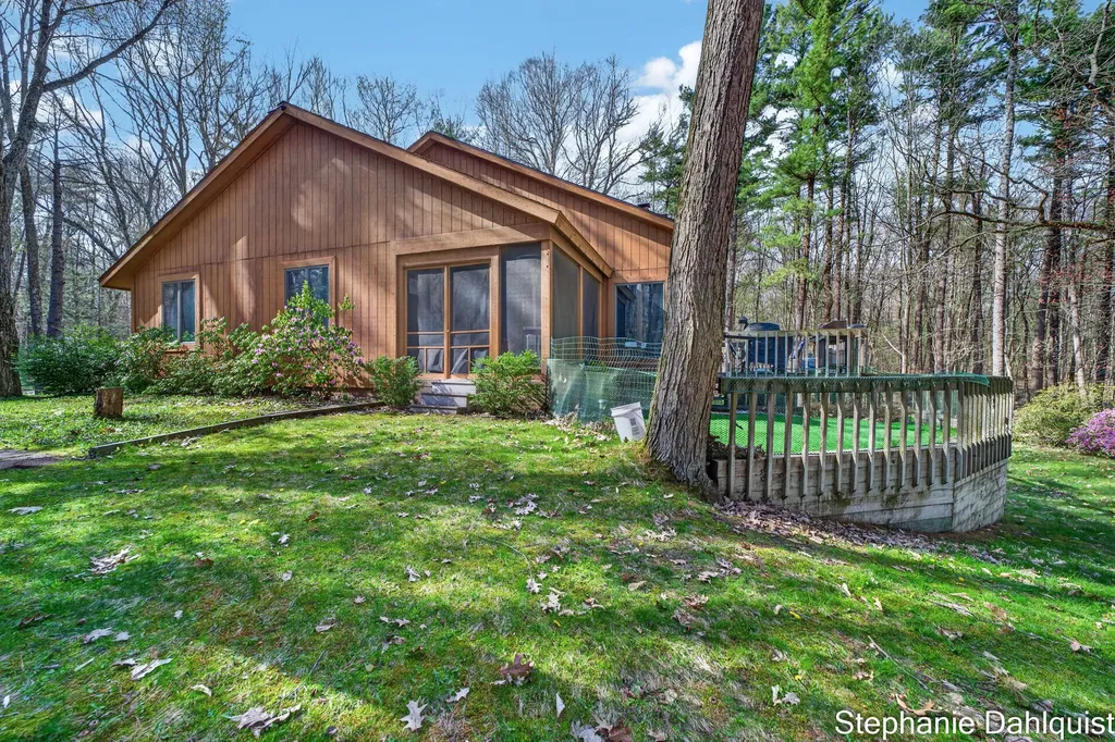 848 Scenic Drive Laketon Township MI 49445