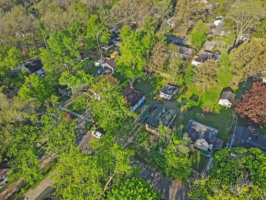 521 Gayle Avenue Kalamazoo Charter Township MI 49048