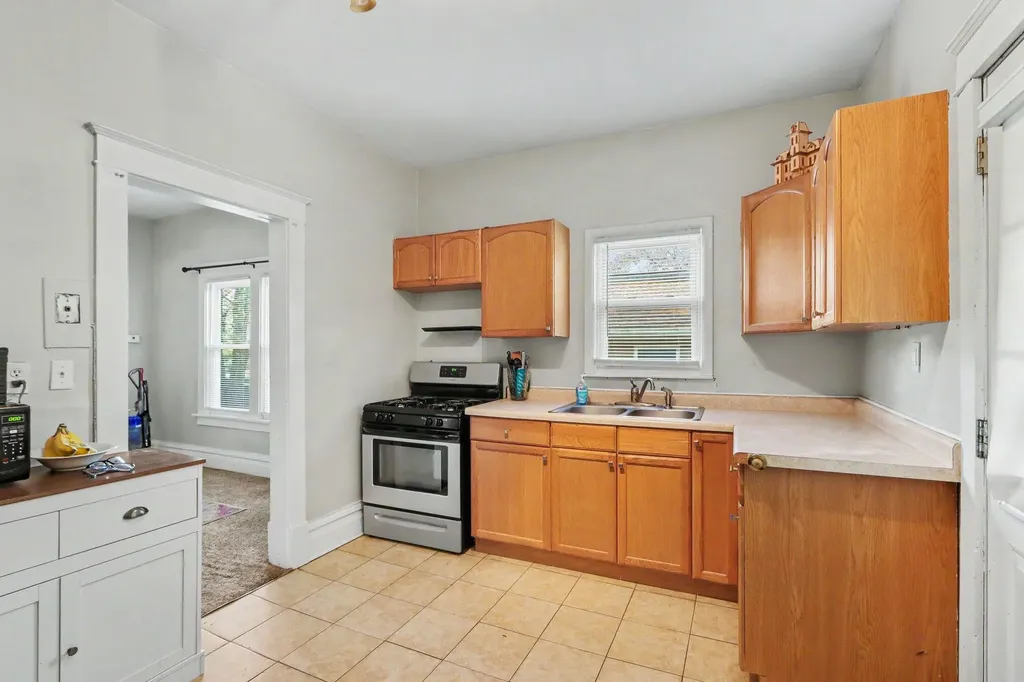 521 Gayle Avenue Kalamazoo Charter Township MI 49048