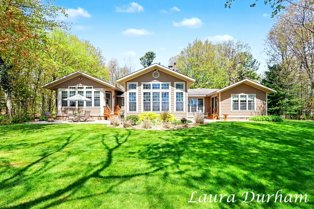 3636 Vienna Stras Street Laketown Township MI 49423