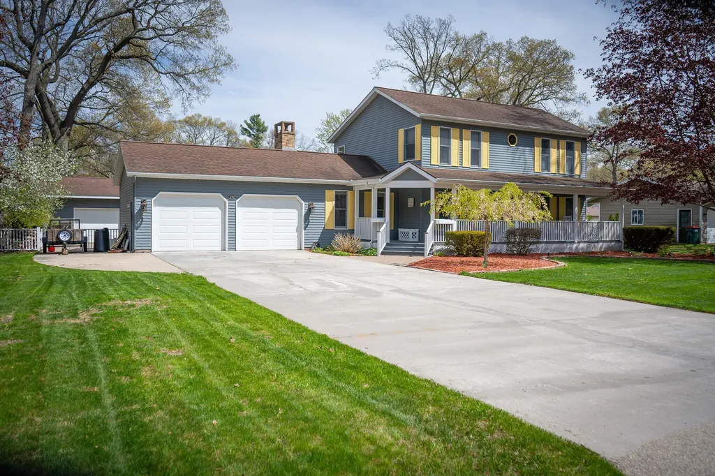 1086 Ivanhoe Drive Laketon Township MI 49445
