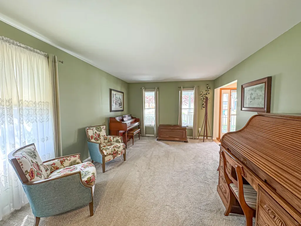 1086 Ivanhoe Drive Laketon Township MI 49445
