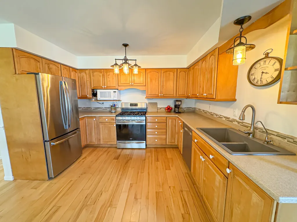 1086 Ivanhoe Drive Laketon Township MI 49445